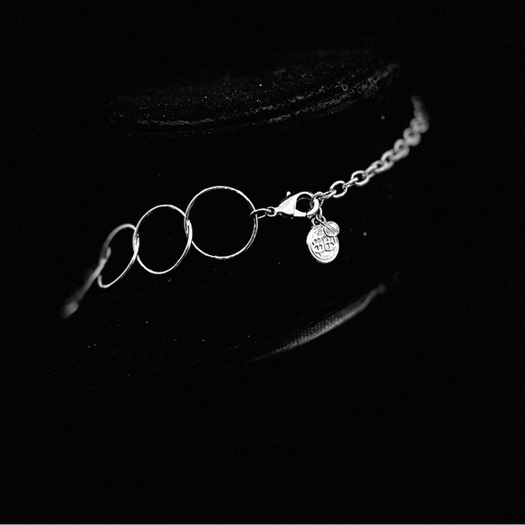 Bill Blass Silver Disc Statement Necklace - Picture 6 of 7